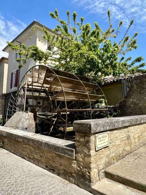 Lou Paseo : Appartement Brocante Centre Historique L'Isle-sur-la-Sorgue Exterior photo