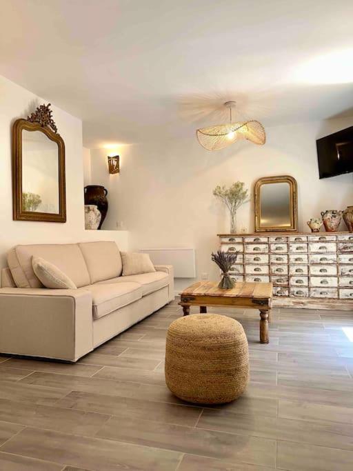 Lou Paseo : Appartement Brocante Centre Historique L'Isle-sur-la-Sorgue Exterior photo