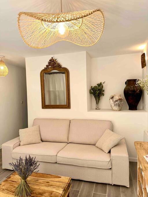 Lou Paseo : Appartement Brocante Centre Historique L'Isle-sur-la-Sorgue Exterior photo
