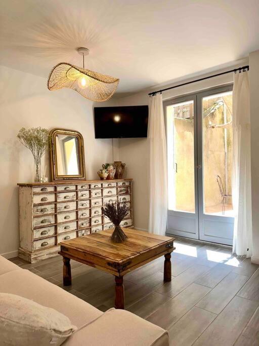 Lou Paseo : Appartement Brocante Centre Historique L'Isle-sur-la-Sorgue Exterior photo