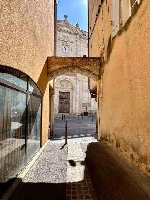 Lou Paseo : Appartement Brocante Centre Historique L'Isle-sur-la-Sorgue Exterior photo